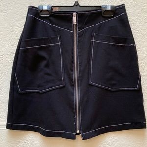 𝅺Stradivarius black zip up mini skirt. Size 2.